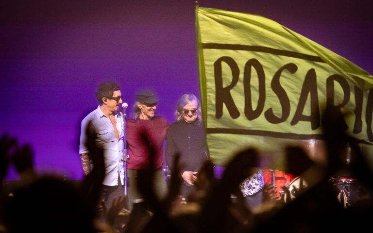 Skay Beilinson, una noche helada y un escenario en llamas